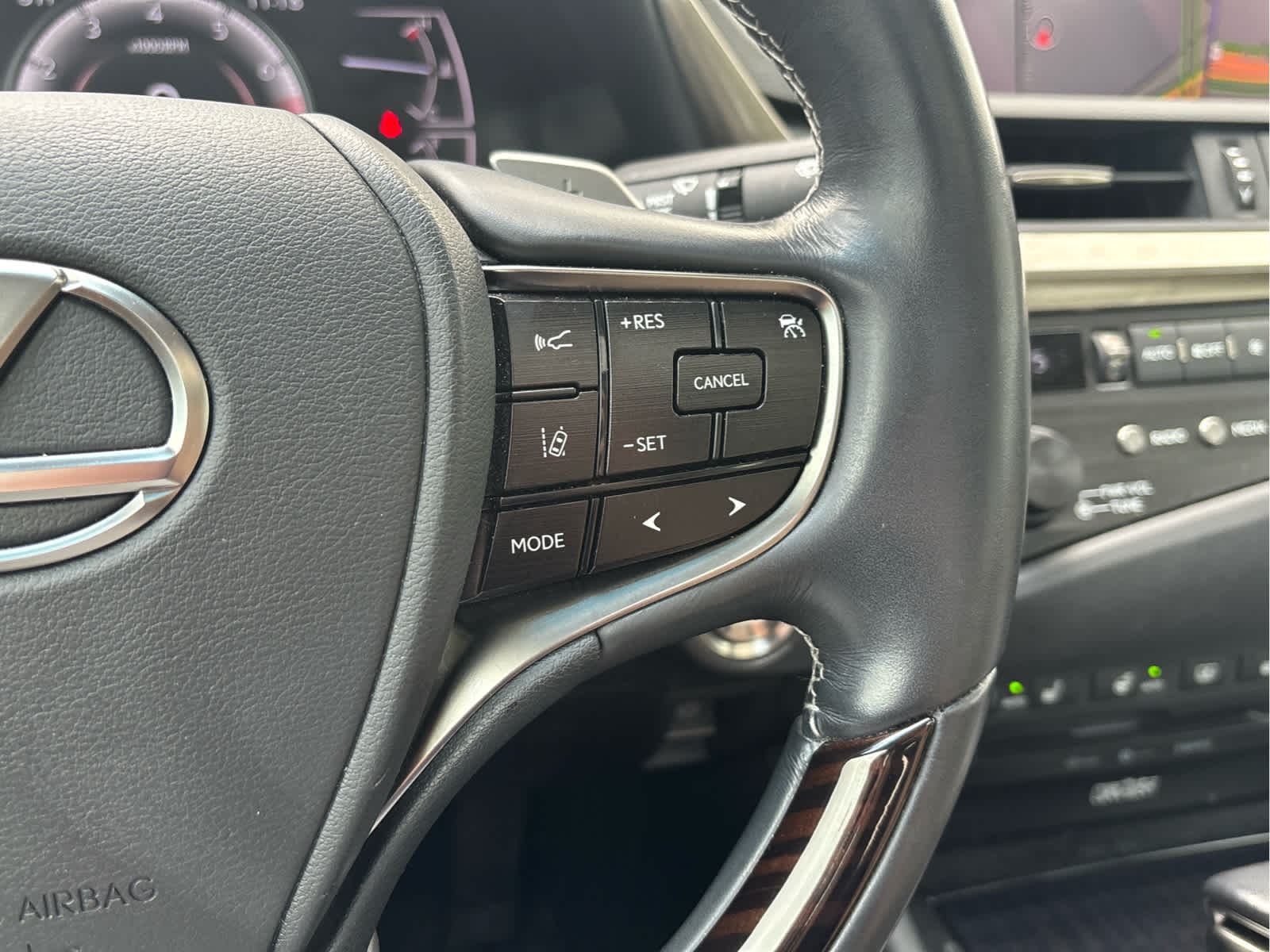 2020 Lexus ES 350 Luxury photo 15