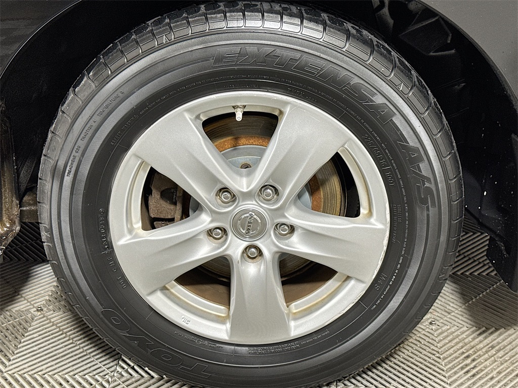 2012 Nissan Quest SV photo 18