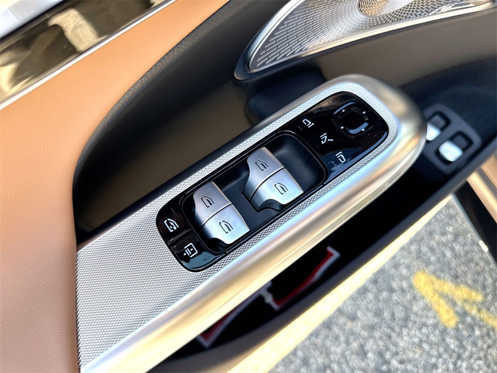 2026 Mercedes Benz E 53 AMG photo 13