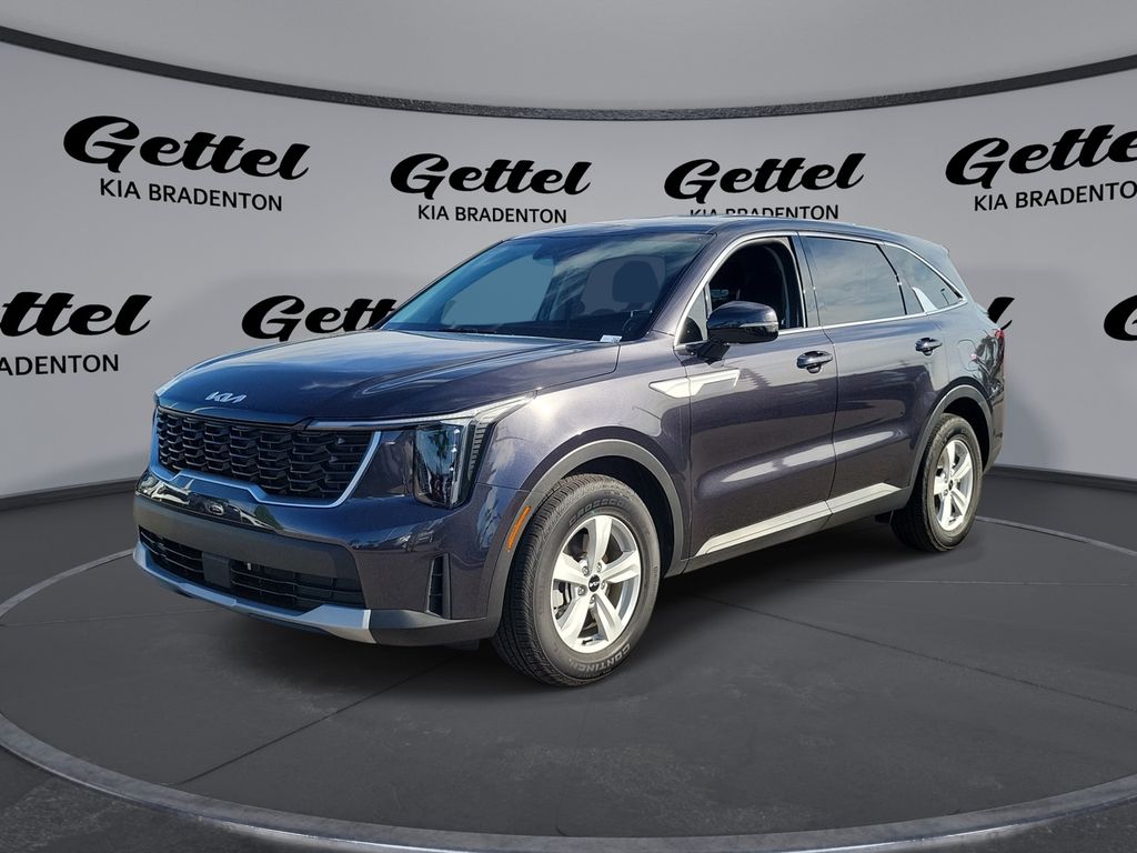 2025 Kia Sorento LX's photo