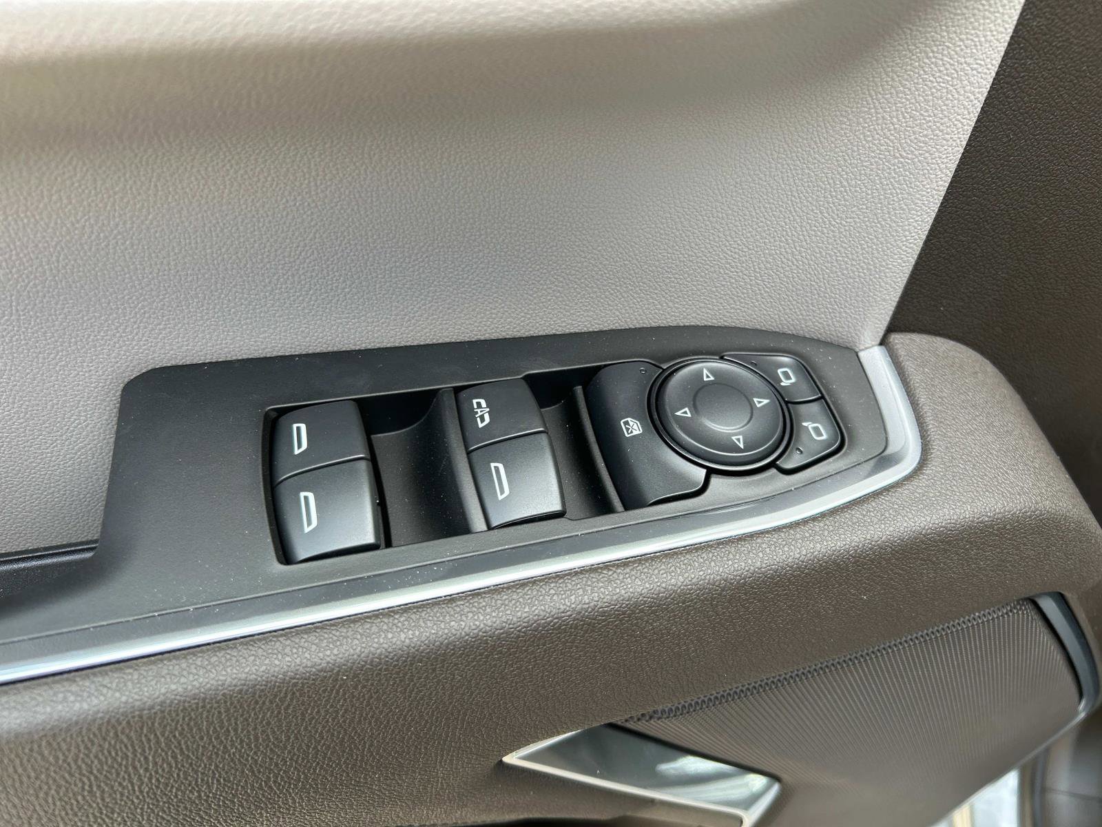 2025 Chevrolet Silverado 1500 LT photo 19