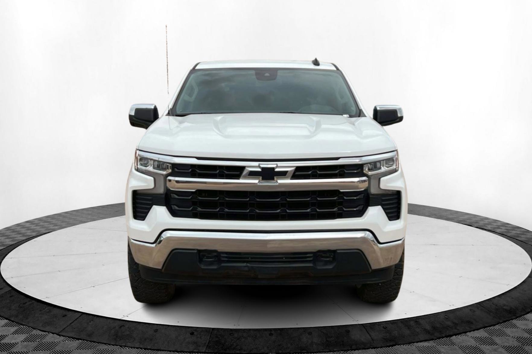 2024 Chevrolet Silverado 1500 LT photo 8