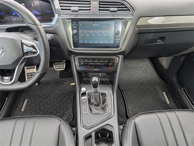 2024 Volkswagen Tiguan SE R-Line Black photo 5
