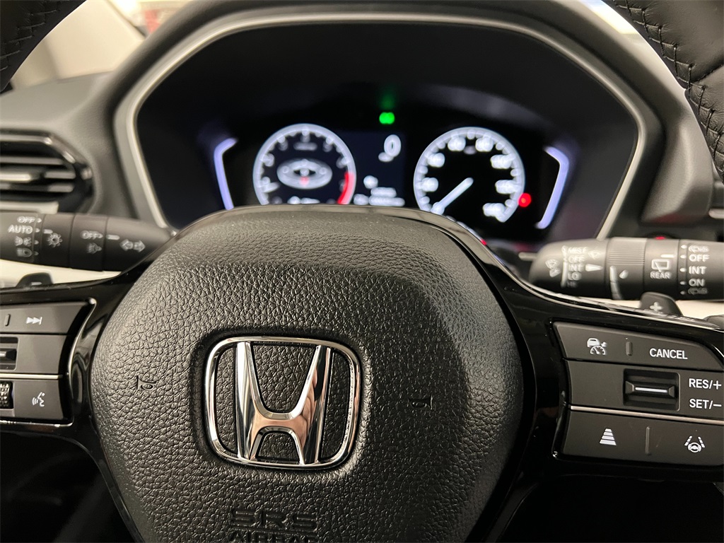 2025 Honda Pilot Touring photo 22
