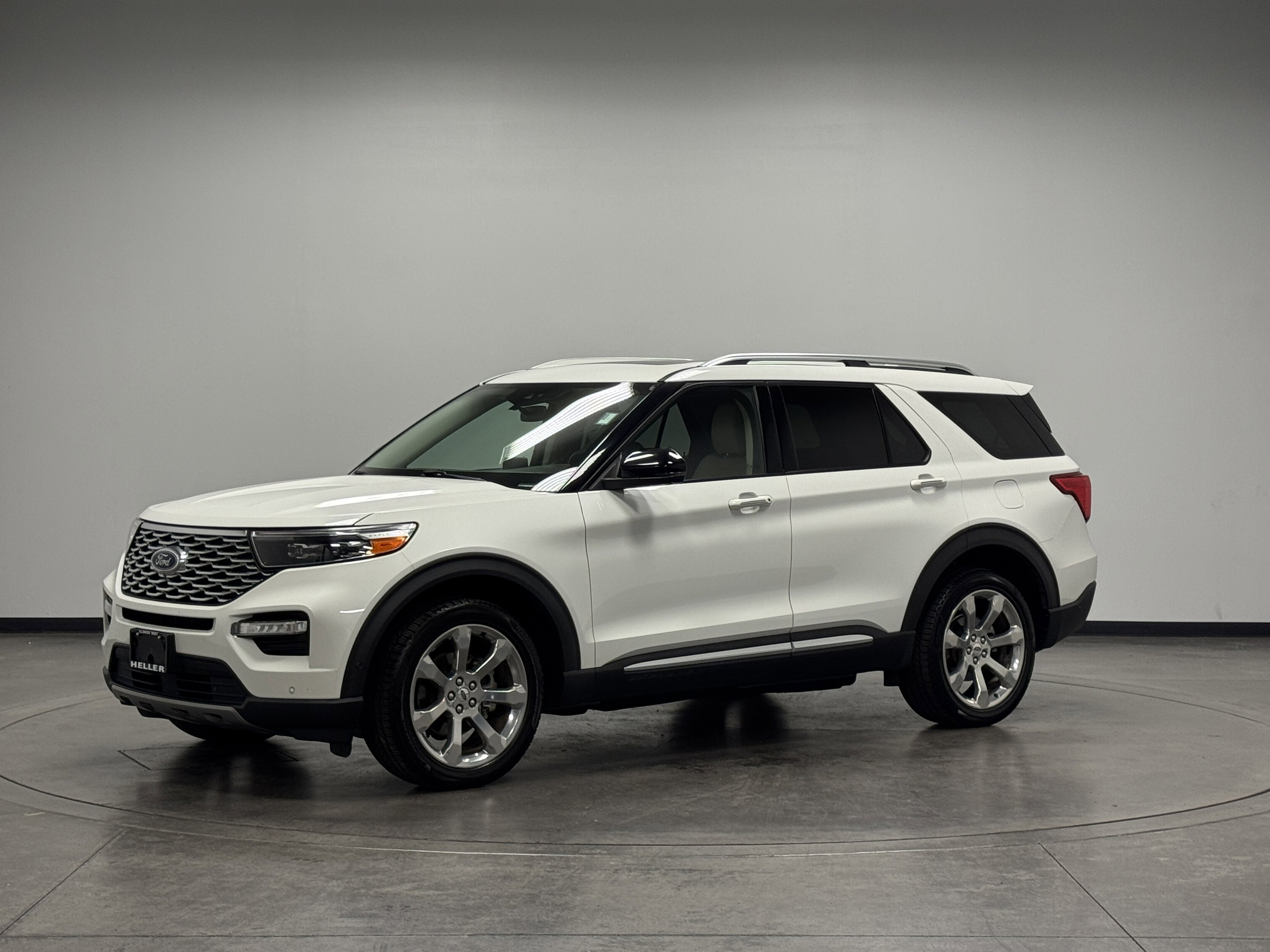 2020 Ford Explorer Platinum photo 3