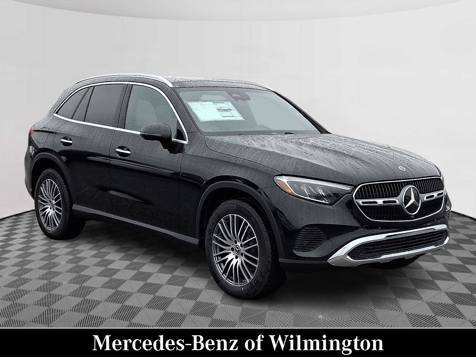 2026 Mercedes-Benz GLC Base's photo