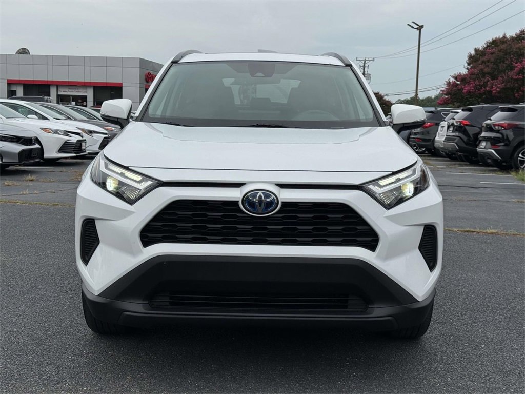 2022 Toyota RAV4 Hybrid XLE photo 24