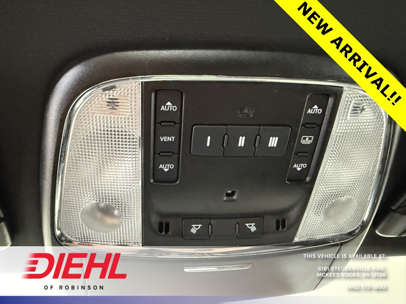 2022 Chrysler 300 S photo 32