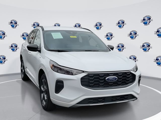 2023 Ford Escape ST-Line's photo