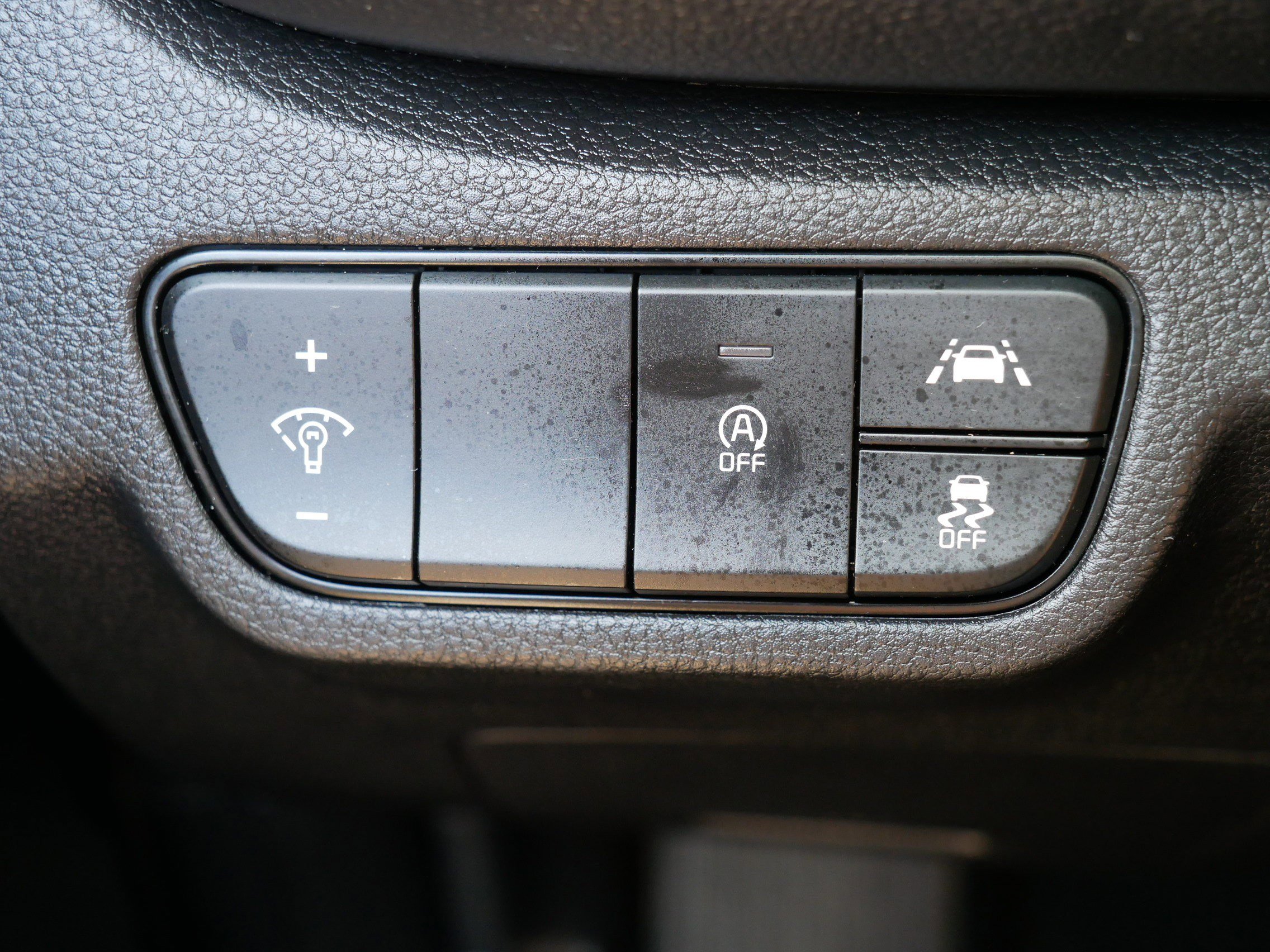 2023 Kia Seltos LX photo 25