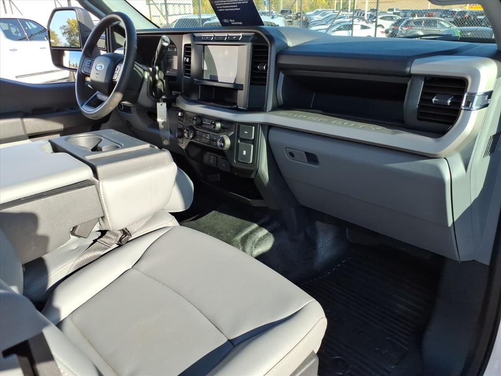 2024 FORD F-250 - Image 13