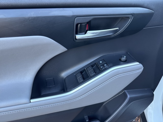2020 Toyota Highlander XLE photo 21