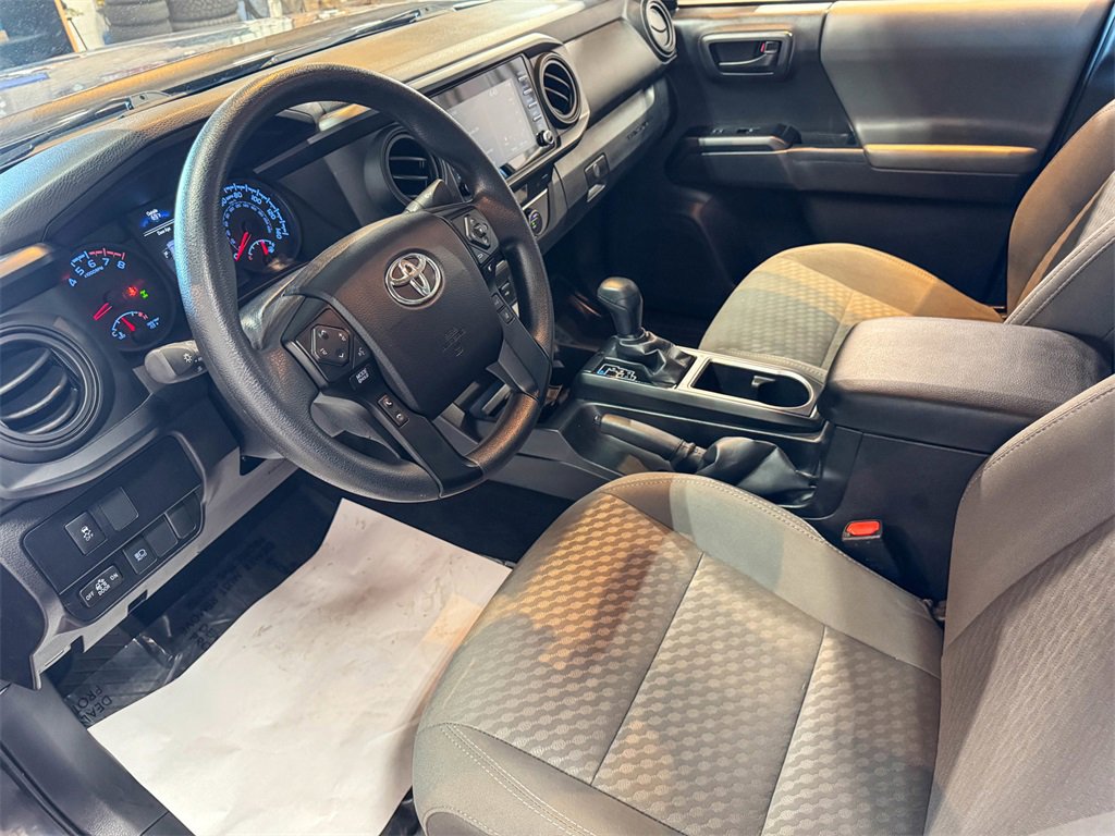 2022 Toyota Tacoma SR V6 photo 16