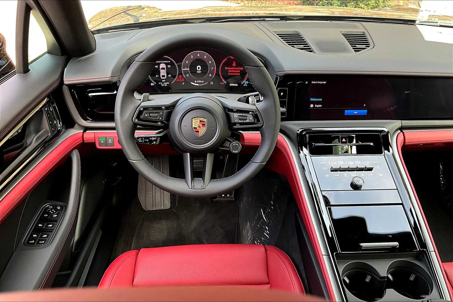 2025 Porsche Panamera 4 photo 15