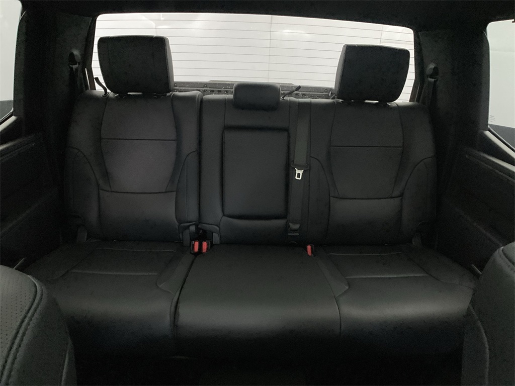 2025 Toyota Tundra Platinum CrewMax photo 29