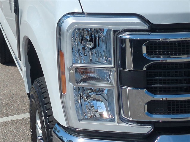 2025 Ford F-250 XLT photo 9