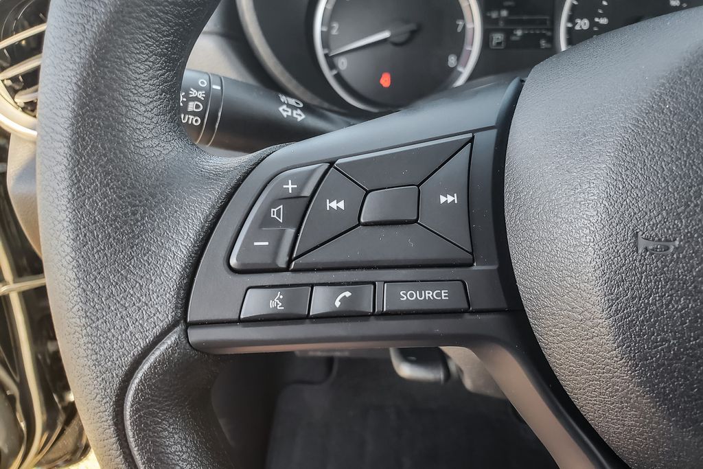 2025 Nissan Versa S photo 17