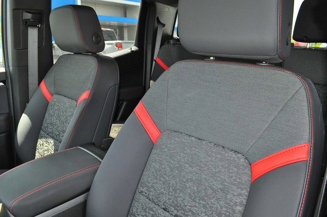 2025 Chevrolet Colorado Z71 photo 8
