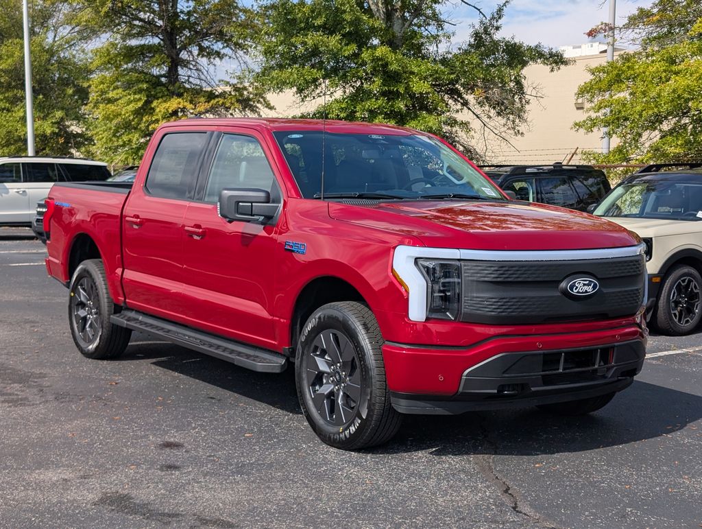 2025 Ford F-150 Lightning photo 2