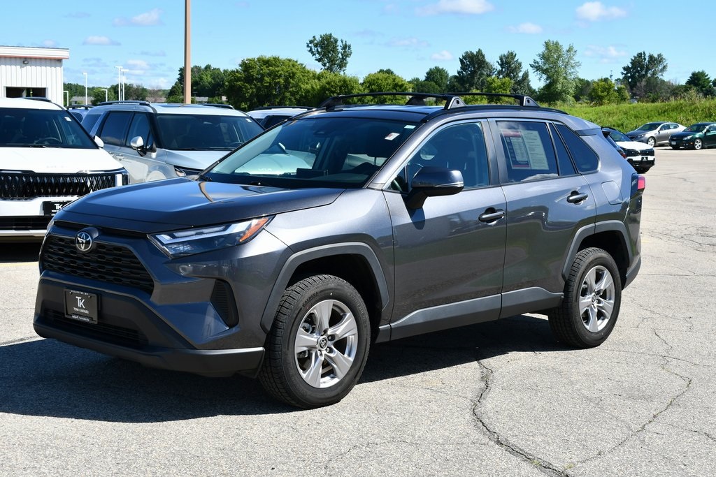 Used 2022 Toyota RAV4 XLE with VIN 2T3P1RFV9NC287586 for sale in Rochester, Minnesota