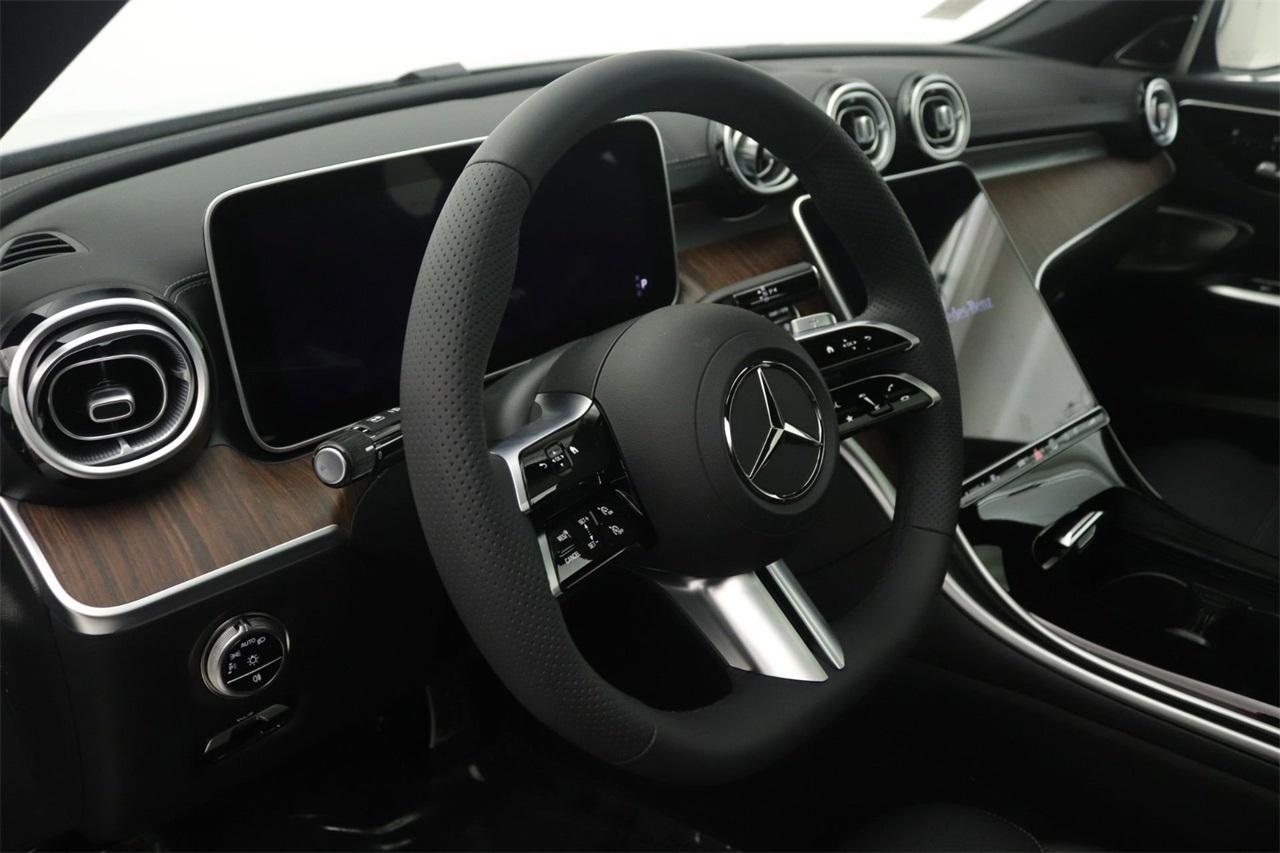 2025 Mercedes Benz C 300 photo 4