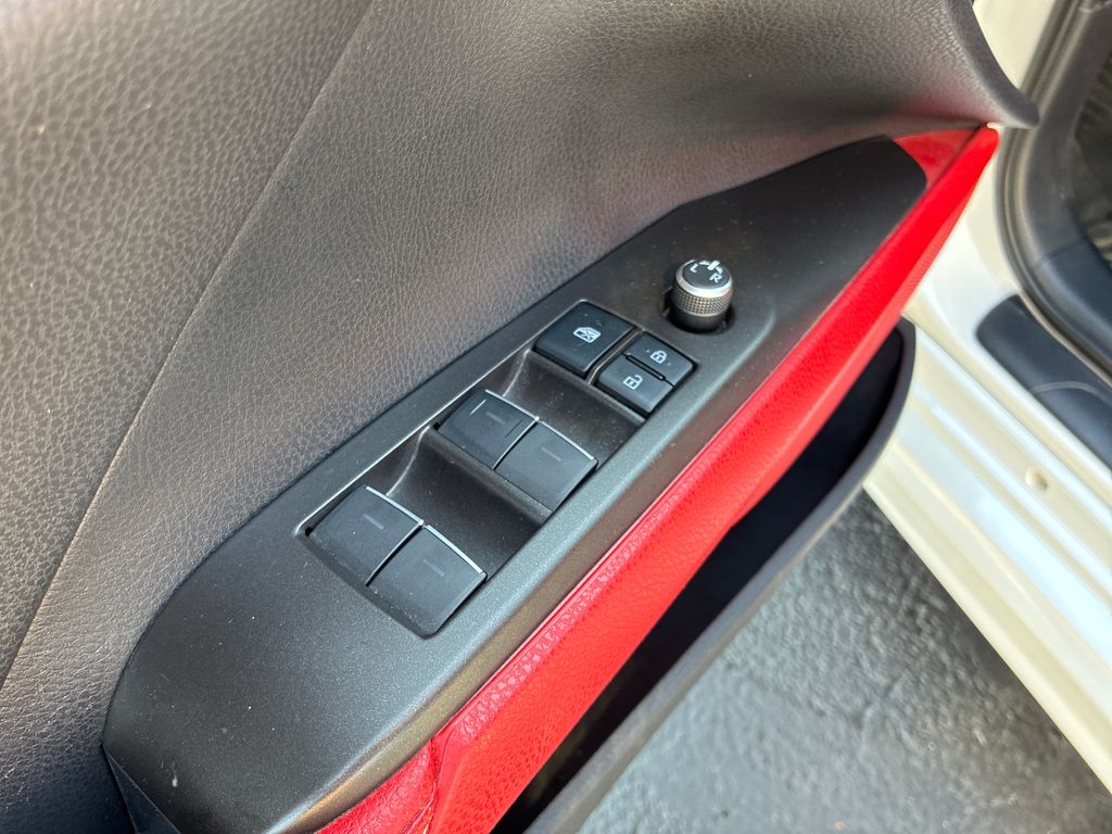 2022 Toyota Camry XSE photo 2
