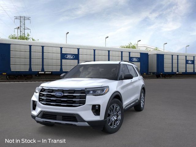 2025 Ford Explorer photo 2