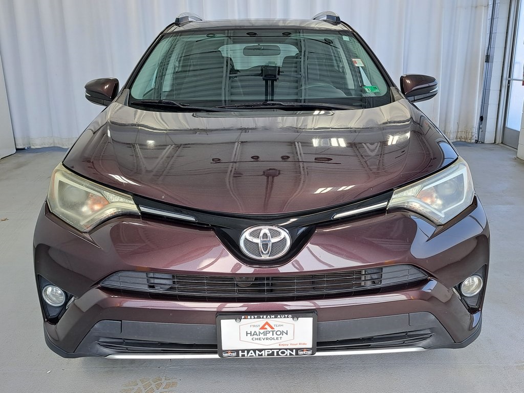 2016 Toyota RAV4 XLE photo 2