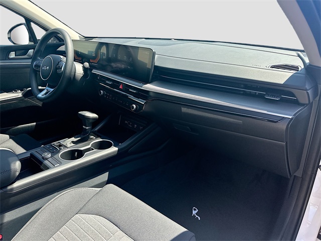 2026 Kia K5 LXS photo 24