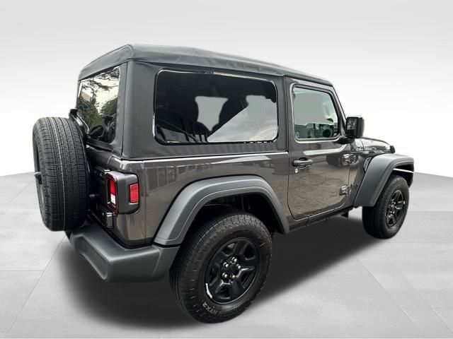 2025 Jeep Wrangler Sport photo 4