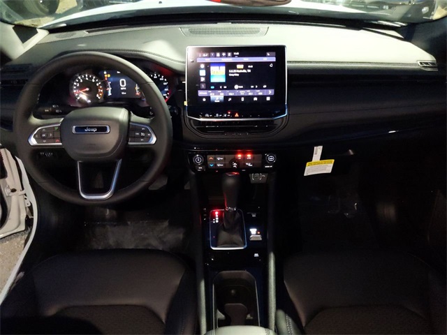 2026 Jeep Compass Latitude photo 17