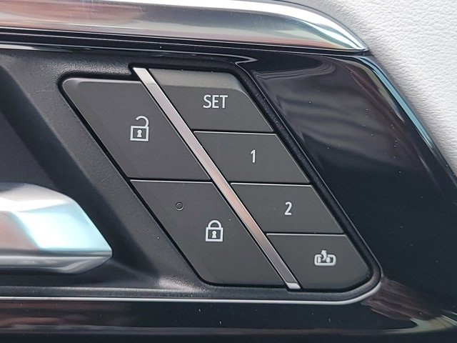 2025 Chevrolet Tahoe Premier photo 36