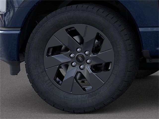 2025 Ford F-150 Lightning photo 14
