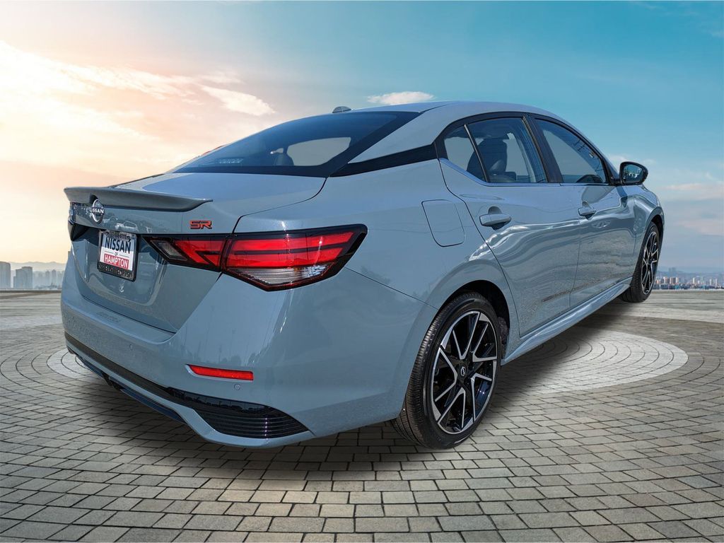 2025 Nissan Sentra SR photo 3