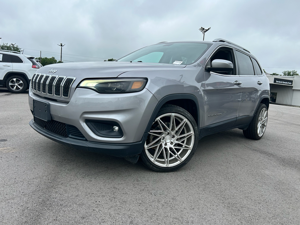 2019 Jeep Cherokee Latitude photo 3