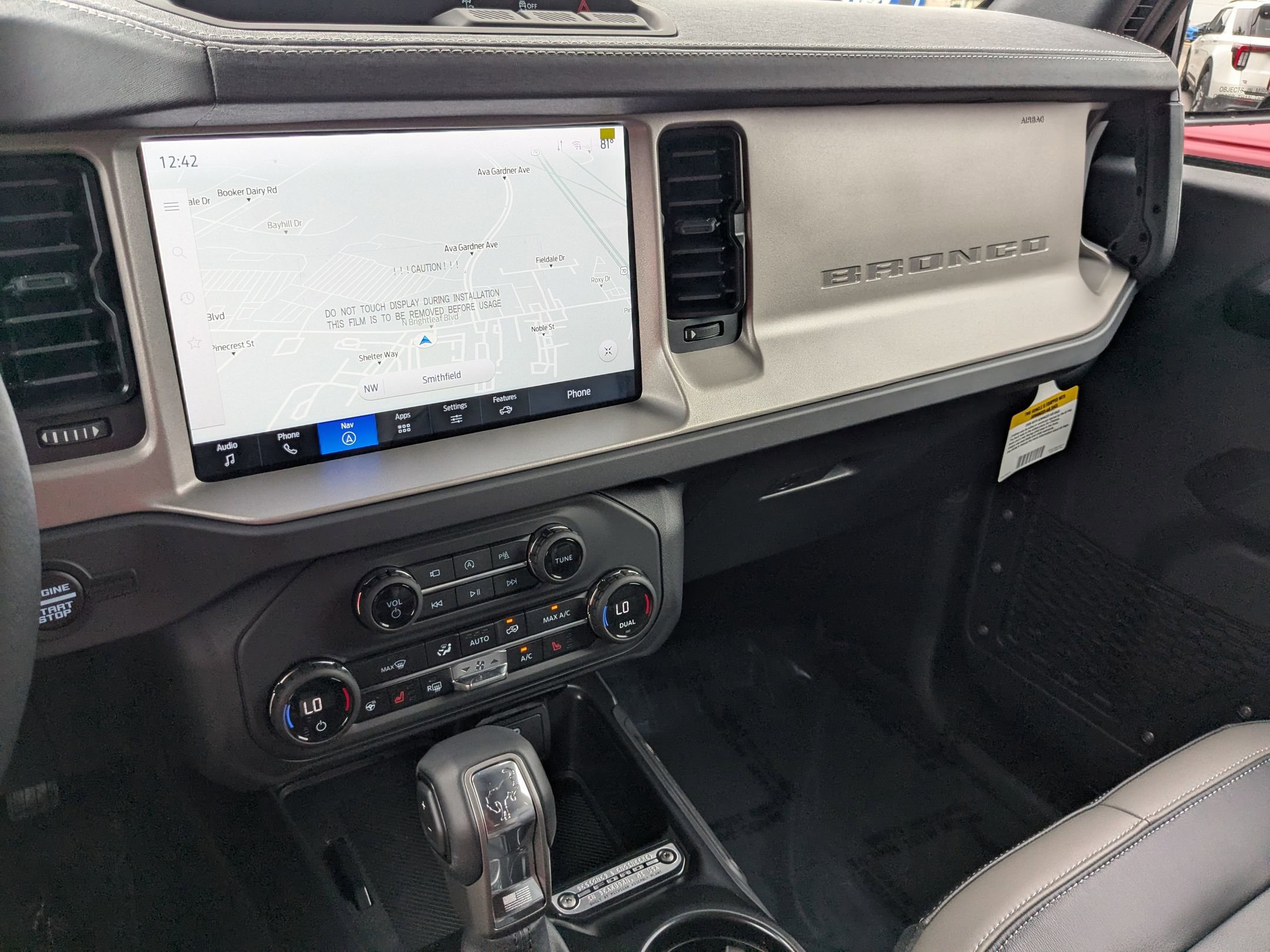 2025 Ford Bronco Outer Banks photo 18