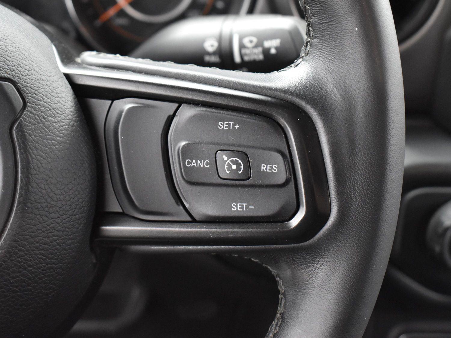 2021 Jeep Gladiator Willys photo 11