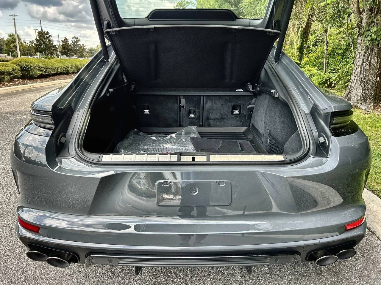 2026 Porsche Panamera GTS photo 28