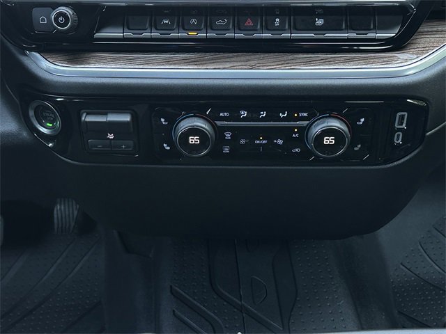 2025 Chevrolet Silverado 1500 LT photo 17