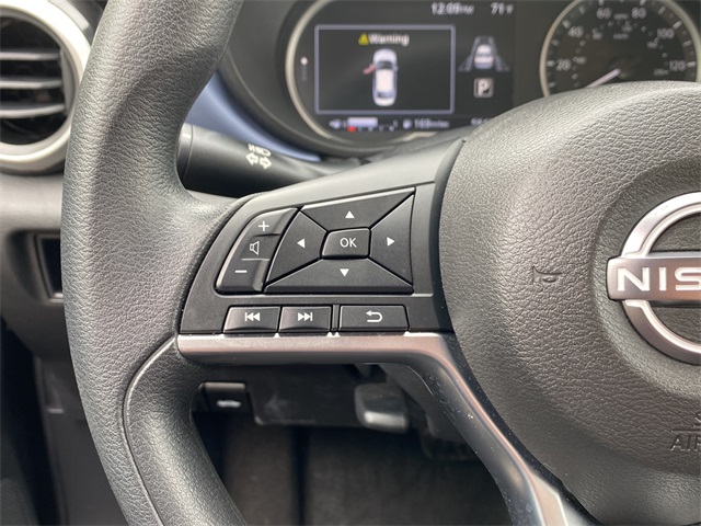 2024 Nissan Versa 1.6 SV photo 24