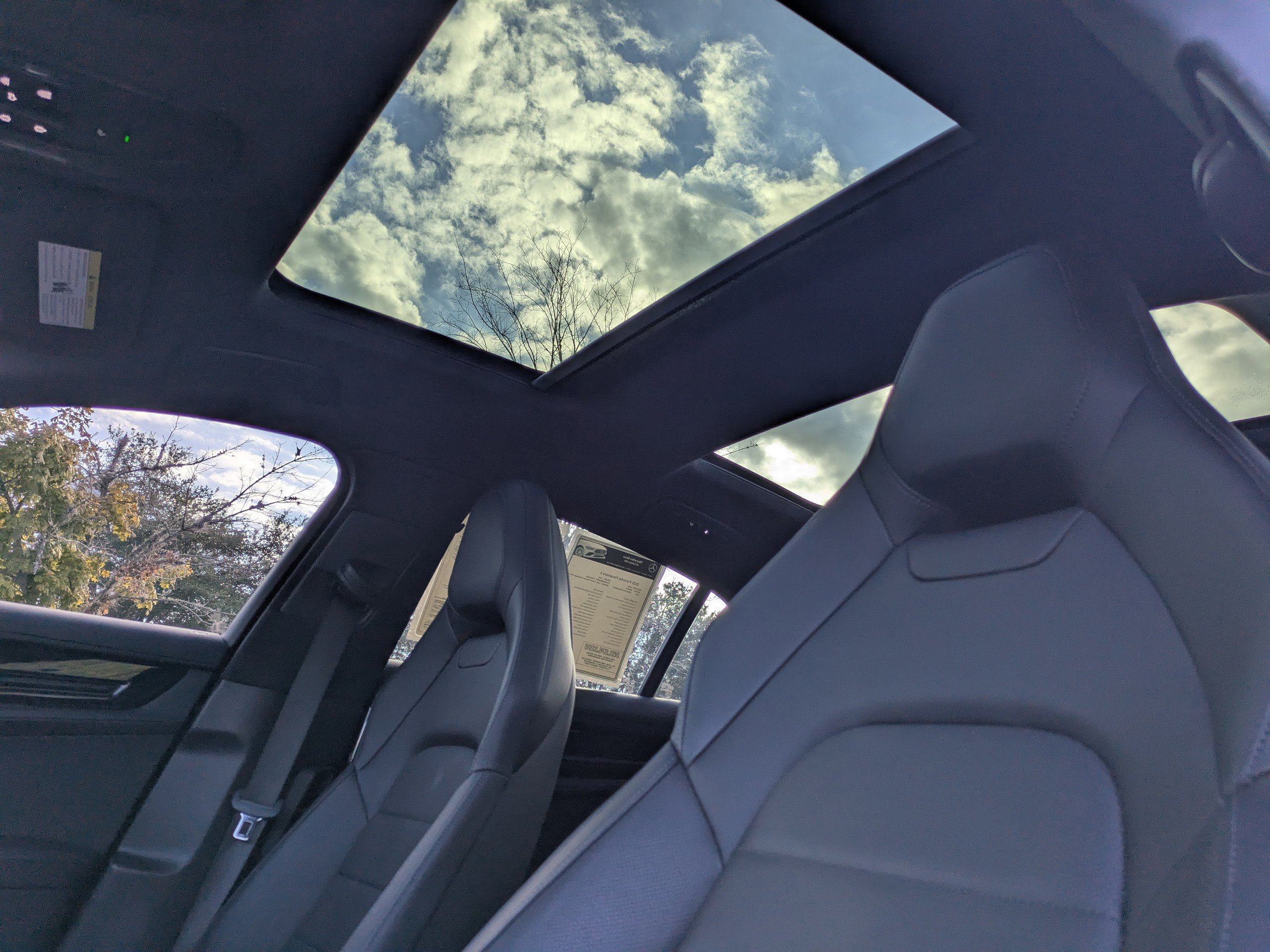 2025 Porsche Panamera 4 photo 4