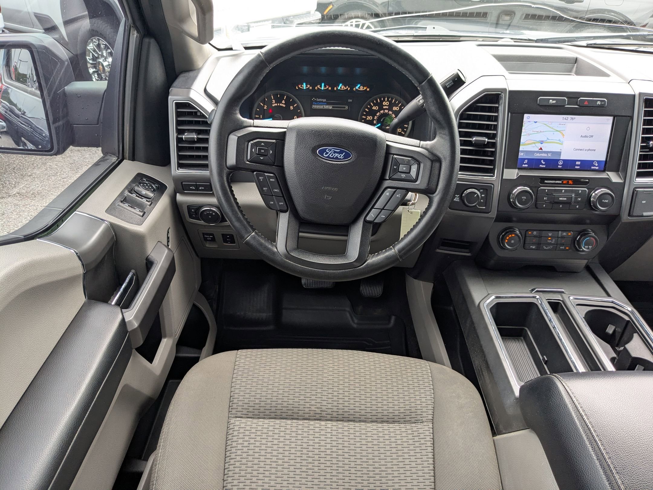 2020 Ford F-150 XLT photo 21