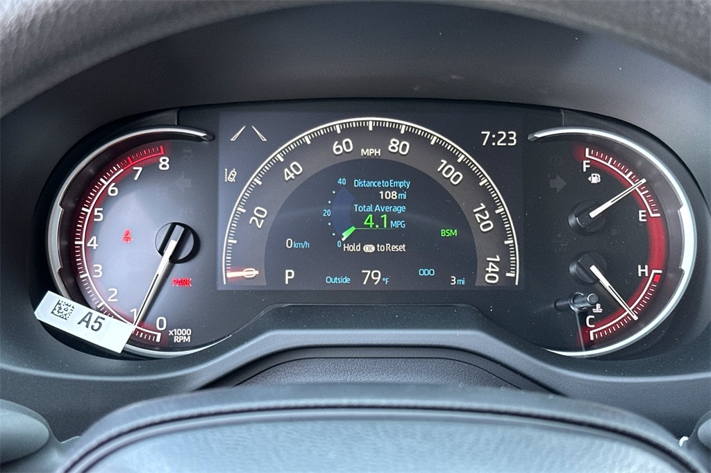2025 Toyota RAV4 LE photo 22