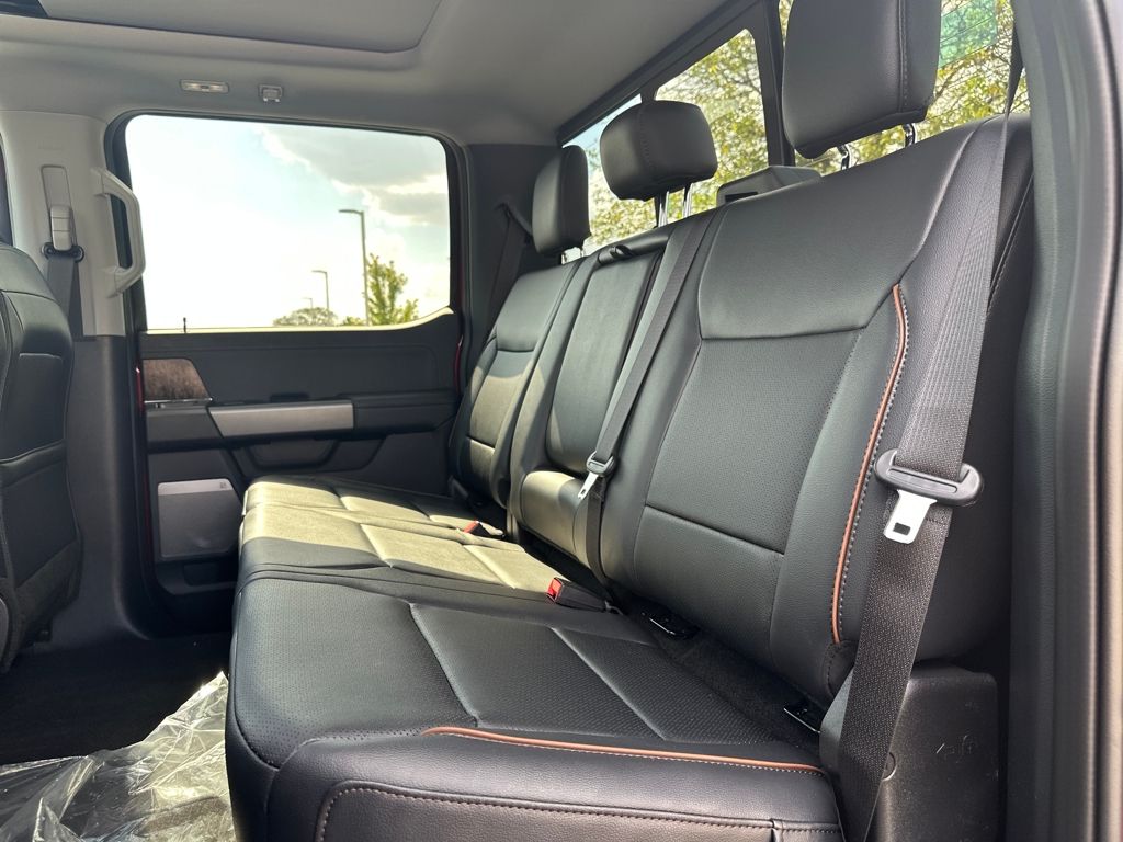 2026 Ford F-250 Lariat photo 7