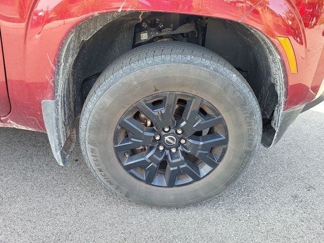 2022 Nissan Frontier Crew Cab photo 15