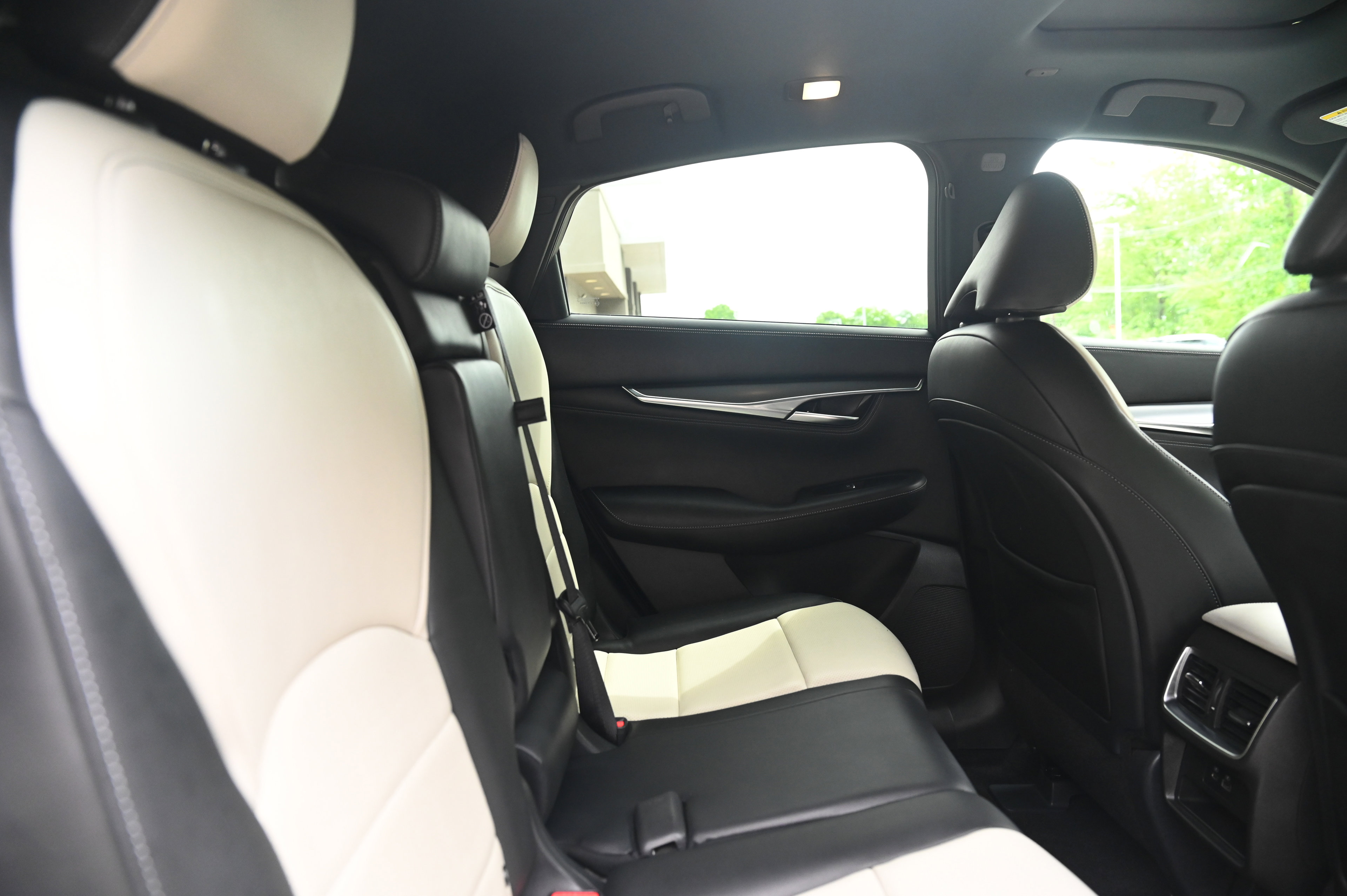 2024 Infiniti QX55 Luxe photo 30