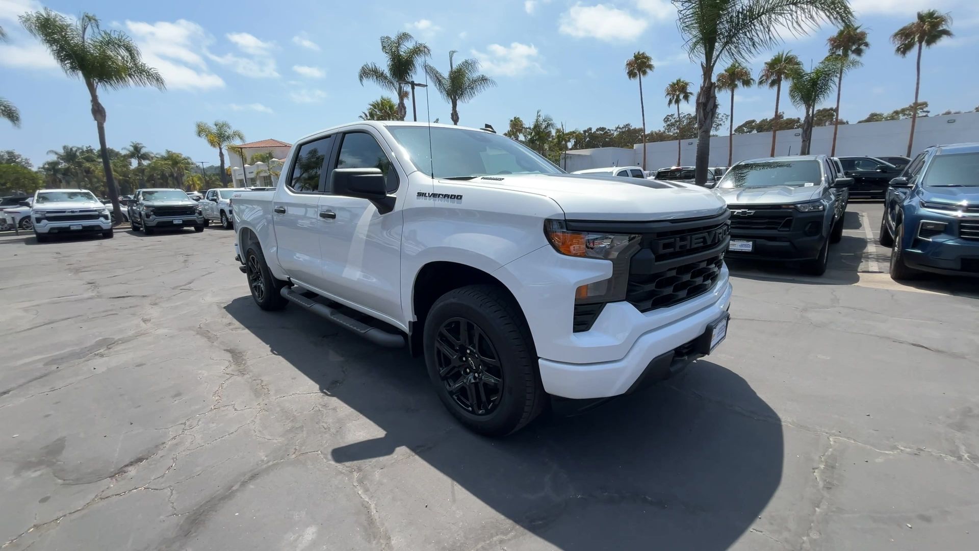 2025 Chevrolet Silverado 1500 Custom photo 2