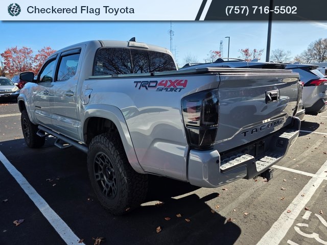 2018 Toyota Tacoma TRD Sport photo 4