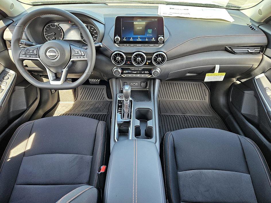 2025 Nissan Sentra SR photo 10