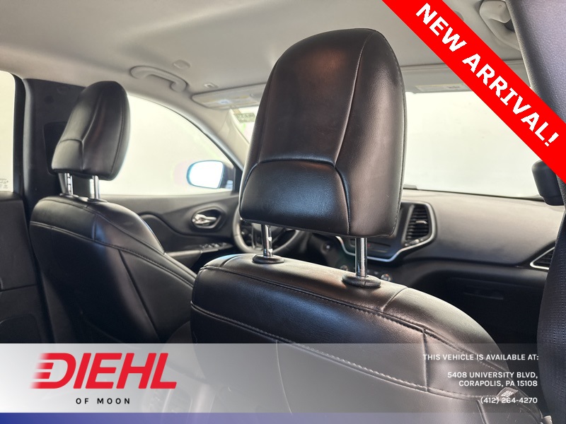 2019 Jeep Cherokee Altitude photo 12